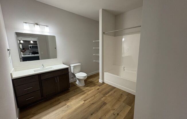 2 beds, 2 baths, 978 sqft, $1,900, Unit 5115-309