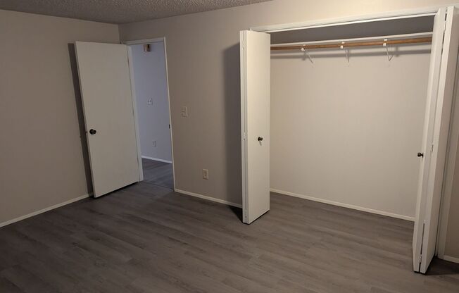 2 beds, 1 bath, 1,050 sqft, $1,595, Unit 2196