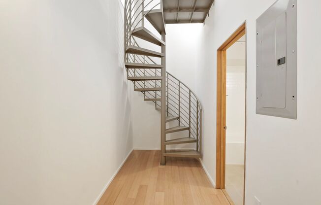 1 bed, 1 bath, 677 sqft, $2,695, Unit 504