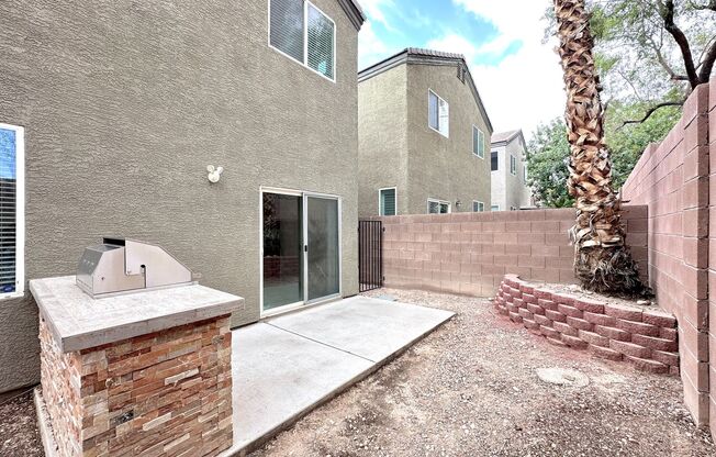 3 beds, 2.5 baths, $1,895