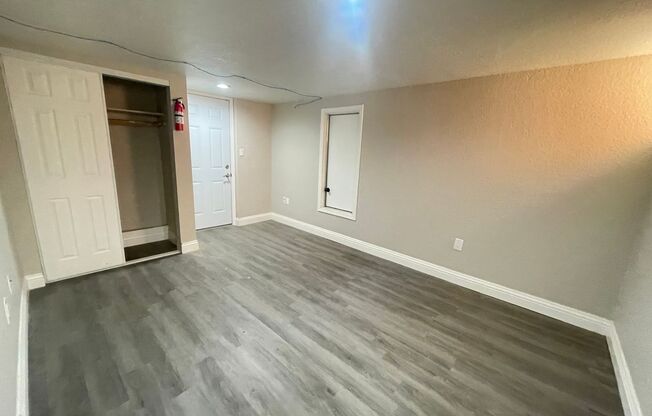 2 beds, 1 bath, $3,295