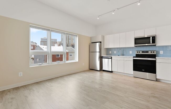 Studio, 1 bath, 537 sqft, $1,550, Unit 208