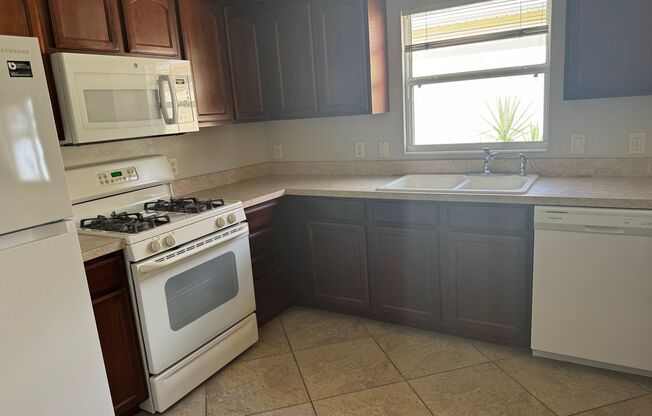 2 beds, 2 baths, $2,400