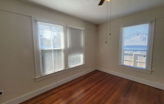 2 beds, 1 bath, $1,500