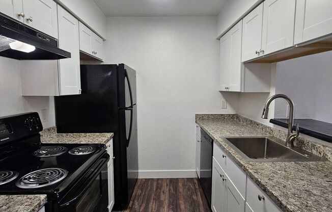 1 bed, 1 bath, 680 sqft, $1,250, Unit 323