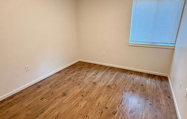 2 beds, 1 bath, 680 sqft, $875, Unit 1012A