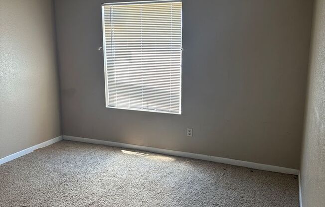 2 beds, 2 baths, $1,100, Unit # # 93 904 UO 93