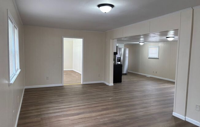 2-3 BED, 1.5 BATH MOBILE HOME LOCATED IN DENTON