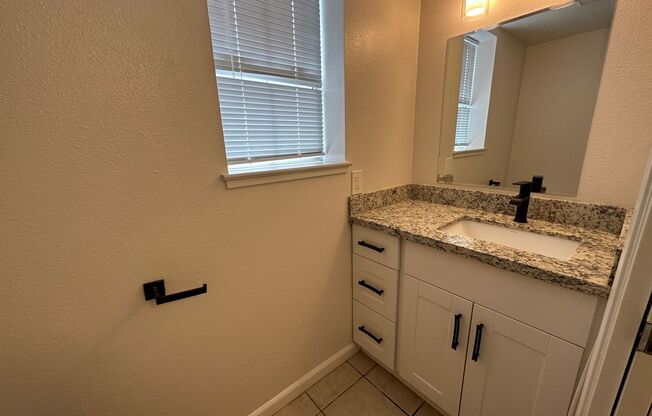 2 beds, 1.5 baths, 1,330 sqft, $2,695, Unit 8125001002