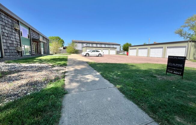 3505 S. Hawthorne Apartments