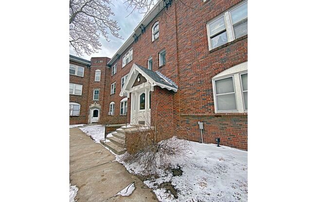 Jones Ansonia Apartments