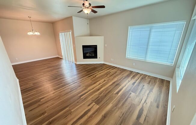 Spacious 3BR/2BA Duplex – Comfort Meets Convenience!