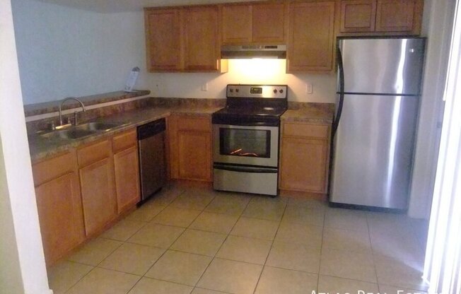 4828 W ORANGEWOOD AVE