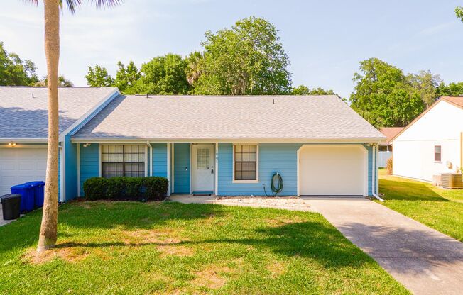 Welcome to 1041 Oak Forest Circle in Port Orange, FL!