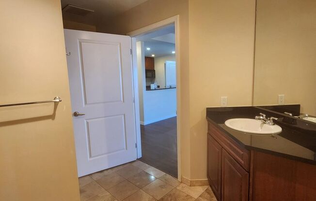 1 bed, 1 bath, $2,100, Unit # 10