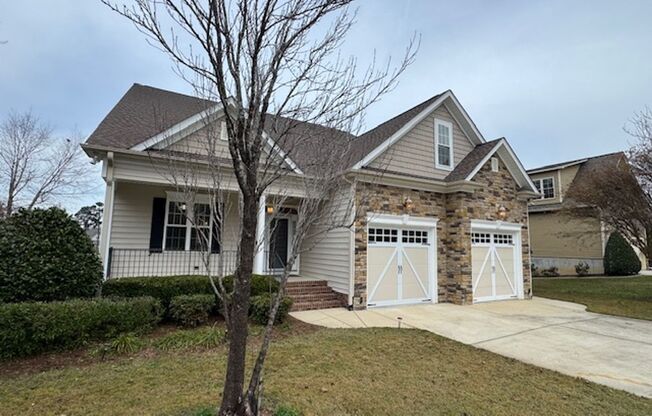 Johnson's Landing with Pond Views!