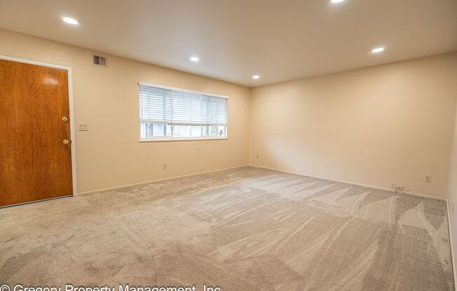 1238 Regent