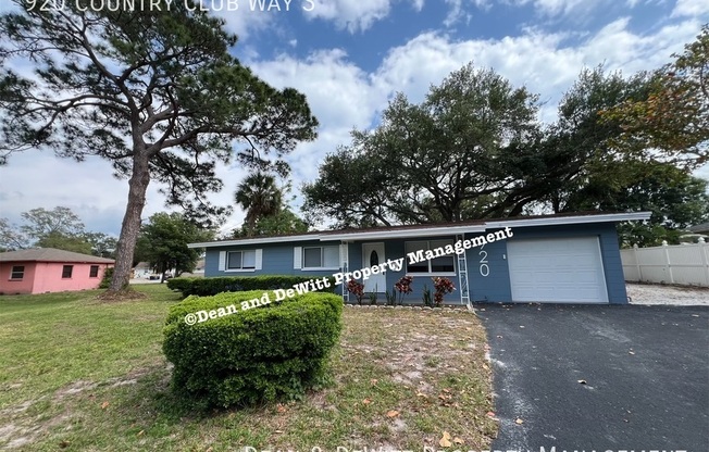 920 COUNTRY CLUB WAY S