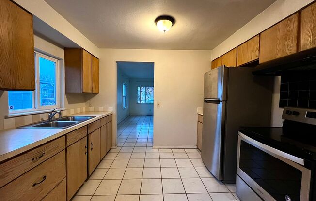 3 beds, 1 bath, $1,350