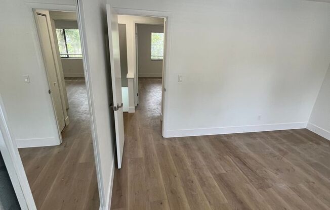 2 beds, 1.5 baths, 1,050 sqft, $1,275, Unit #13