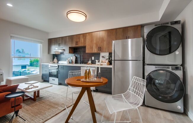 1 bed, 1 bath, 465 sqft, $2,425, Unit 4860-17