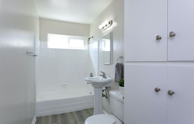 Studio, 1 bath, 444 sqft, $1,525, Unit 02