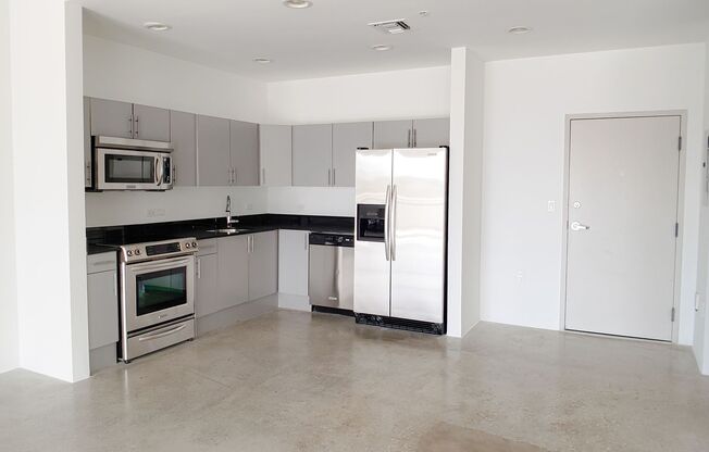 Studio, 1 bath, 800 sqft, $2,700, Unit Unit 206