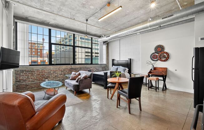 Studio, 1 bath, 610 sqft, $1,345, Unit 110-602