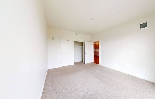 1 bed, 1 bath, 742 sqft, $2,595, Unit 323