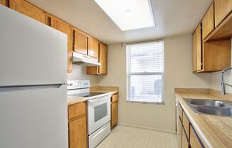 2933 E Cicero Street