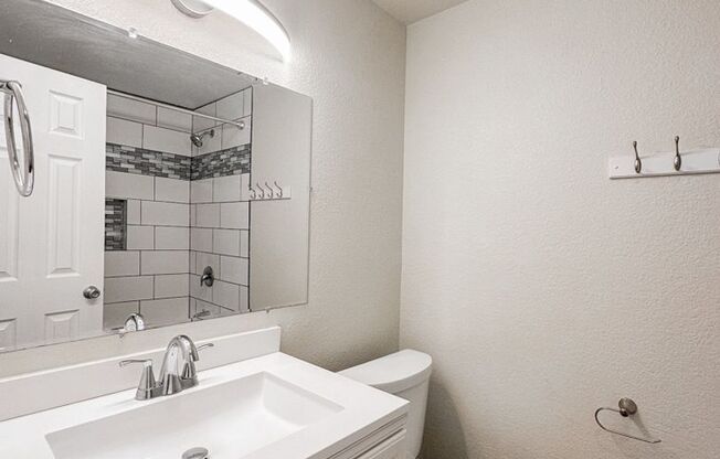 2 beds, 2 baths, 1,096 sqft, $1,525, Unit 1877A