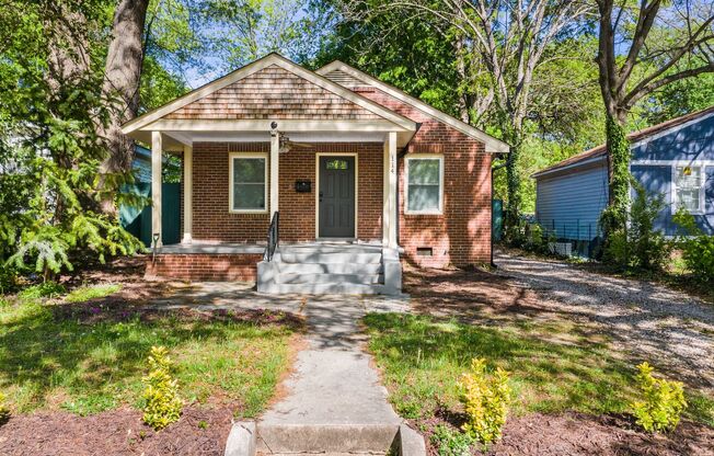 Gorgeous 3/2 Renovation in Downtown Raleigh! Upscale finishes throughout, including fenced-in backyard!