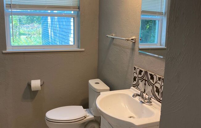 Gorgeous 3 Bed, 2 Bath Home with Modern Upgrades!