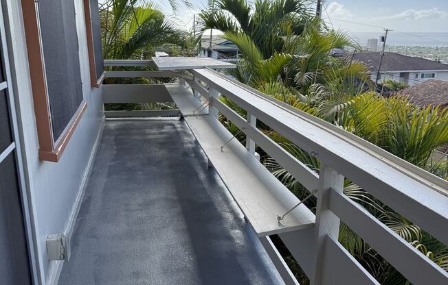 2 bed 1 bath, 1 studio for $4,100.00/mo with beautiful view of Diamond Head. DONT MISS OUT!