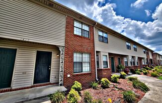 (RCH-32)) Gaslight Manor Townhomes