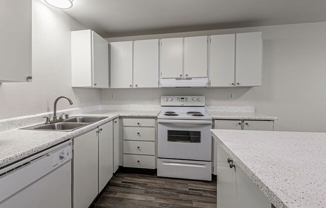 2 beds, 1 bath, 980 sqft, $1,525, Unit C65