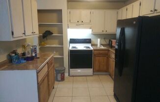 2 beds, 1 bath, $2,002, Unit UNIT 59