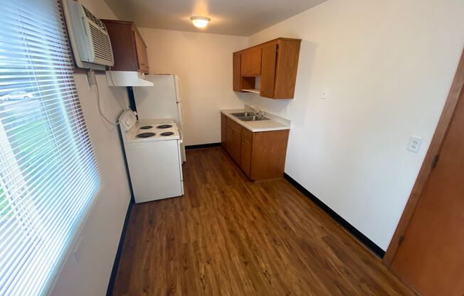 2 beds, 1 bath, 800 sqft, $1,099, Unit 204