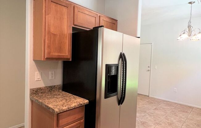 3 beds, 2.5 baths, $1,985, Unit UNIT 1045