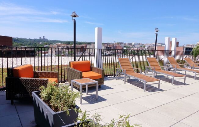 Studio, 1 bath, 440 sqft, $2,300, Unit 0218