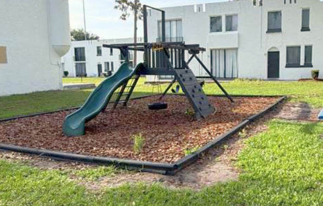 2 beds, 1.5 baths, $1,250, Unit 21-063E