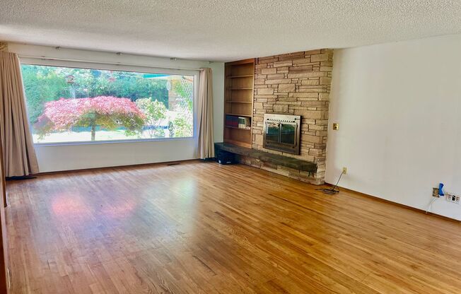 3bd/.75ba Seattle Home