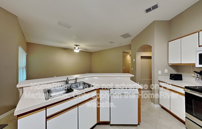1928 WIREGRASS CT