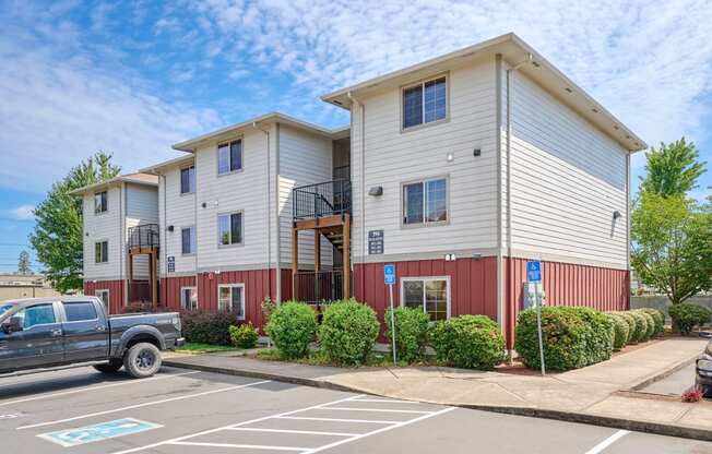 Building at Monroe Avenue Apartments, Oregon, 97301