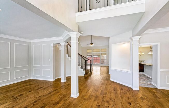 Live in this Luxurious and Majestic beauty located in heart of Plano with Exemplary PISD . 4 beds, 3.5 baths & 3 car garage