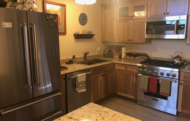 Single Level Furnished Country Club Home