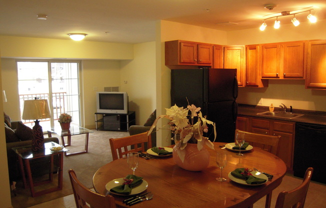 1 bed, 1 bath, 732 sqft, $1,800