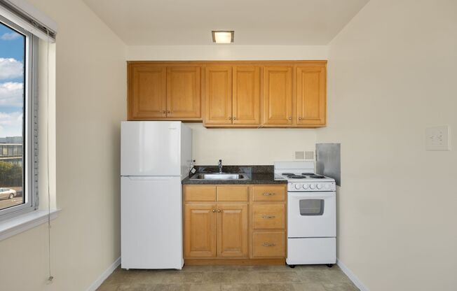 Studio, 1 bath, 362 sqft, $2,195, Unit 02