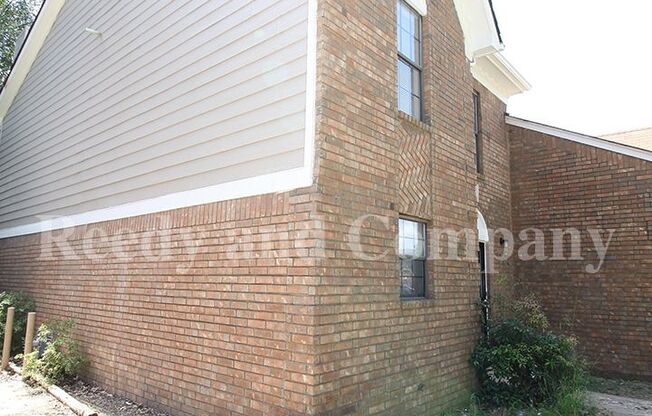 Welcome to 5875 Jardin P!