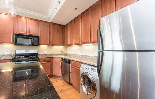 1 bed, 1 bath, $1,835, Unit E2